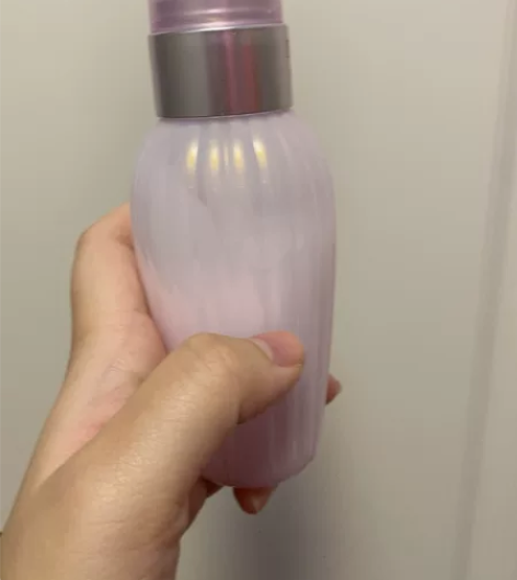 乳液剩一半多一点，保真 水还剩一点送了