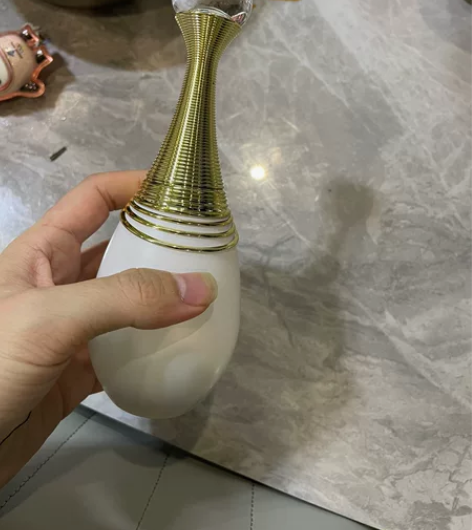 迪奥香水、真我系列、100lm就喷了几下、...