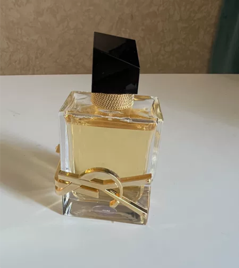 YSL鸦片香水，只喷过几次，近乎满瓶，喜欢...