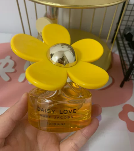 小雏菊香水50ml仅试喷 感兴趣的话点“我...