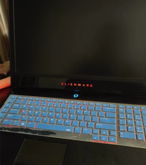 ?戴尔外星人18款，17寸 R5 笔记本电...