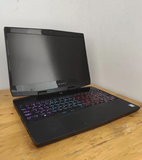 Alienware外星人M15，I7-87...