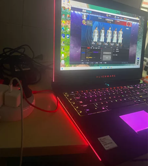 外星人笔记本电脑17 R5，黑武士。 10...