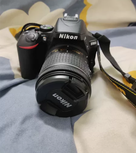 尼康D5600单反（含18-55镜头） 今...