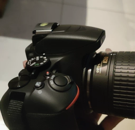 jd购买的尼康d3500，18-55镜头，...