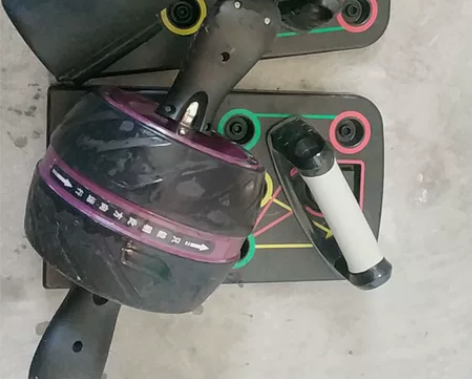 ‘健腹轮等器材闲置转让优先自提 感兴趣的话...