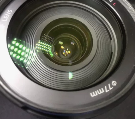 出售佳能24-105自用镜头 .9新正常使...