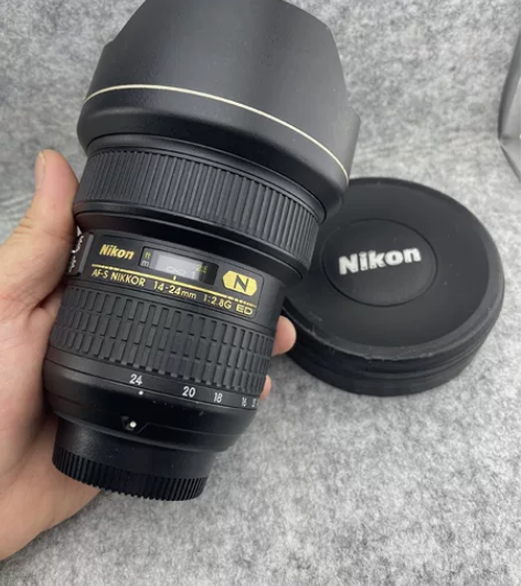 尼康镜头14-24 2.8g成色可以,镜片...
