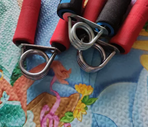 几个握力器,国庆收拾屋子清理 中考握力器,...