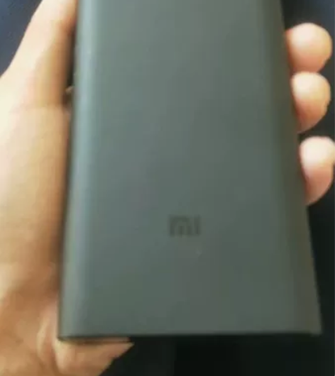 小米2万毫安充电宝,功能正常,不包邮,邮费...