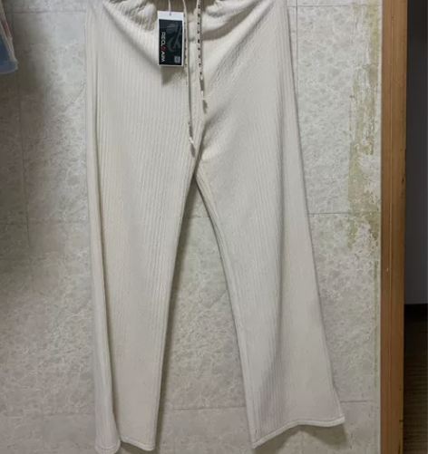 全新！杏色阔腿裤，不会透底裤，面料很舒服 ...