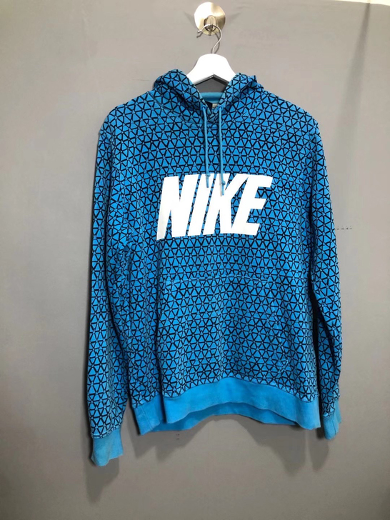 Nike耐克男子休闲连帽卫衣  L码175...
