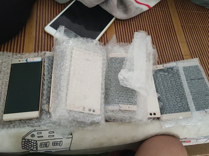 华为 P 9 plus，安卓8.0系统4加...