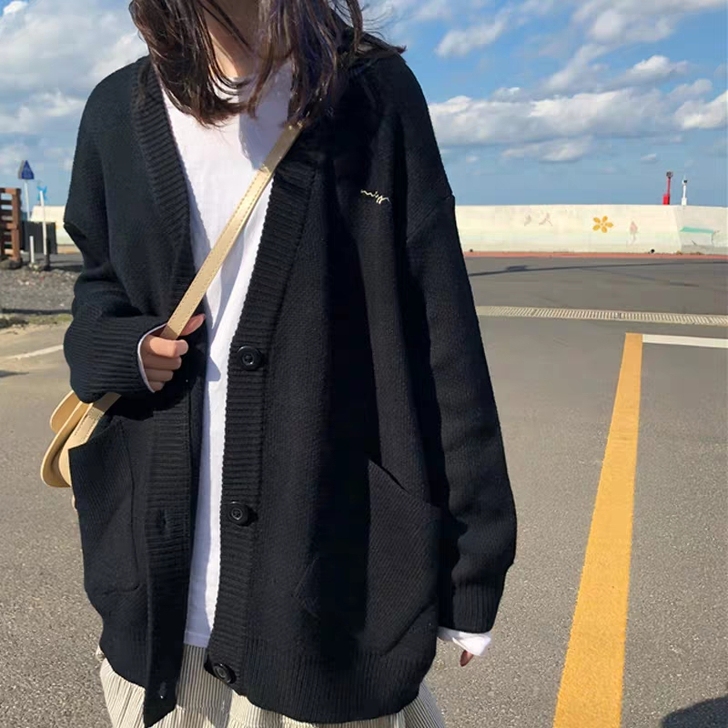 黑色毛衣女宽松外穿春装2021年新款爆款外...