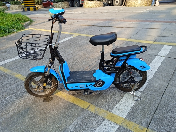 电动车48伏。可以骑行30公里，质量很好，...