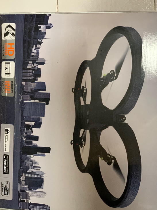 苹果公司买的派诺特 Parrot AR.D...