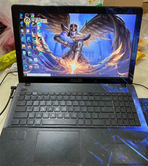 华硕笔记本电脑 2015年买的，5000多...