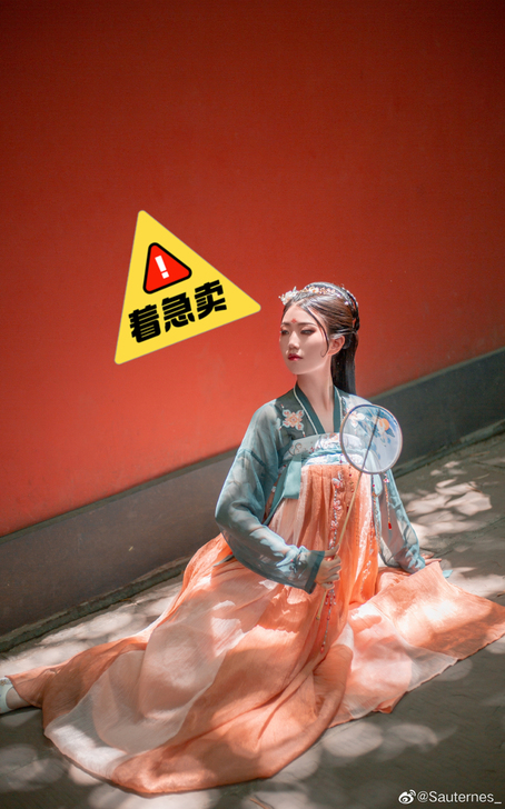 绝版汉服汉尚华莲红珊胡