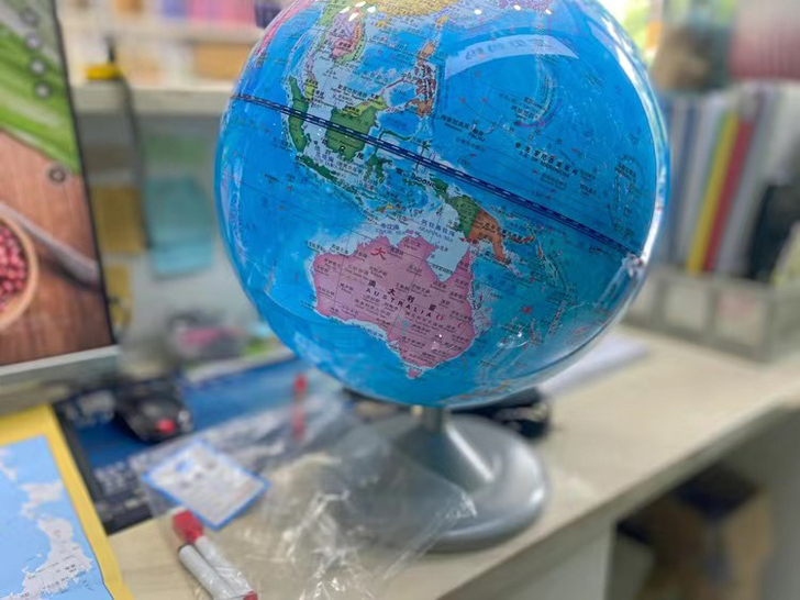 亏本捡漏清仓金属底座地球仪中号2021高清...
