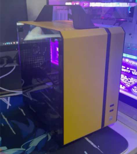 机械大师C24小方糖机箱 玻璃板固定螺丝缺...