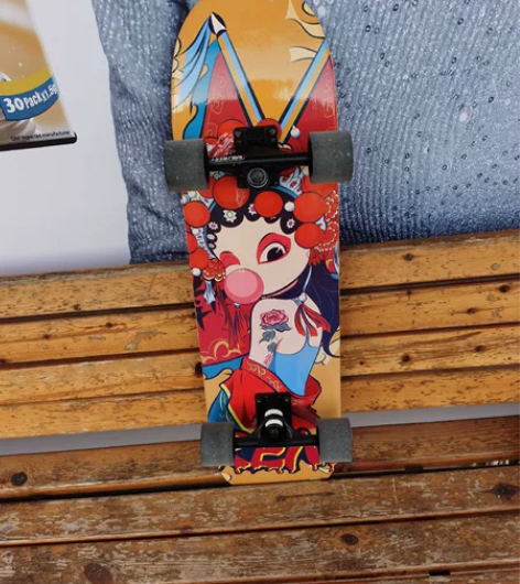 Deckwar专业滑板     绝非玩具板...