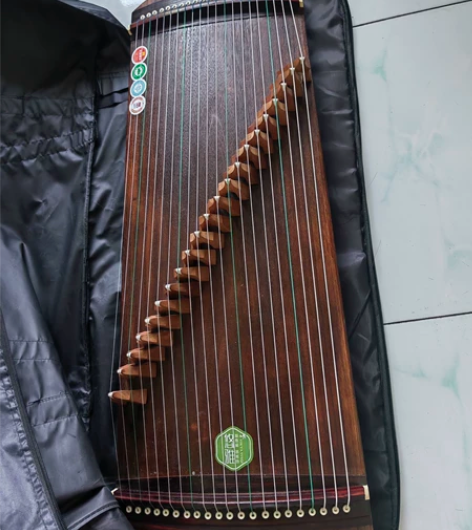 全新古筝 由于搬家，现出售 感兴趣的话点“...