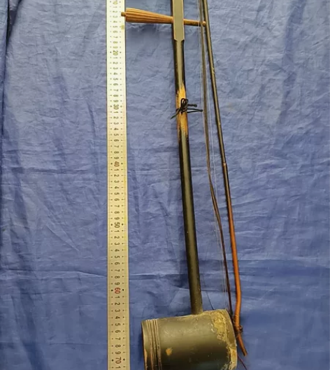 老二胡一把，实物拍摄，品相如图。特殊商品售...