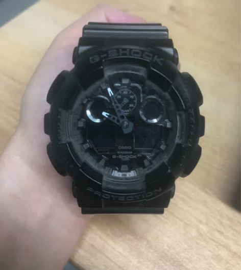 出一块卡西欧ga-100cf银色表，包装盒...