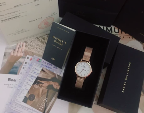 dw手表，女款32mm，有防伪码，闺蜜官网...