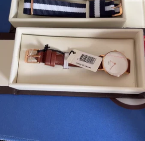 DW手表 送编织手表带一条 是朋友送的礼物...