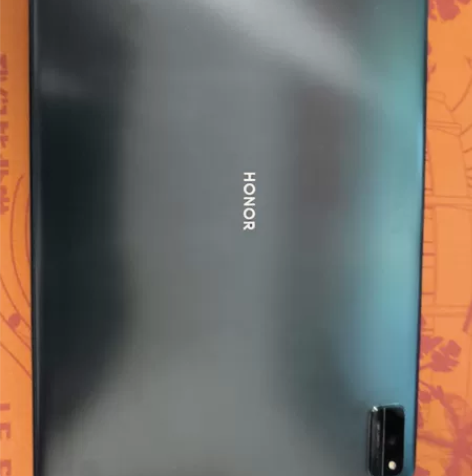 出一台自用黑色荣耀V6平板电脑，6+128...