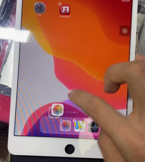 ipad mini4  后压瑕疵显示屏幕 ...