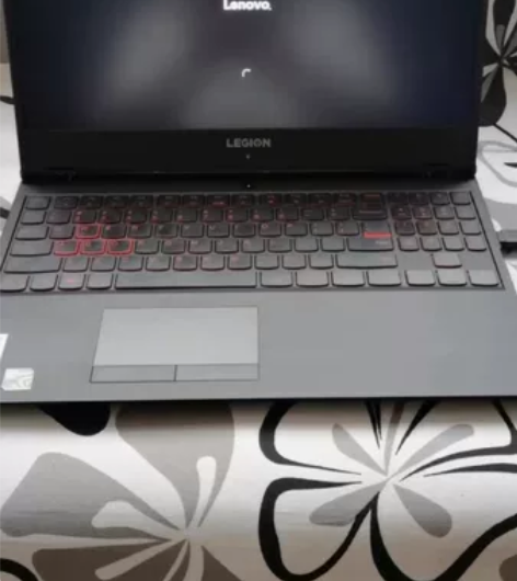联想拯救者Y7000，外观几乎全新，屏幕完...