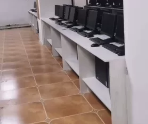 低价处理一批办公家用i7i5全套包邮二手台...