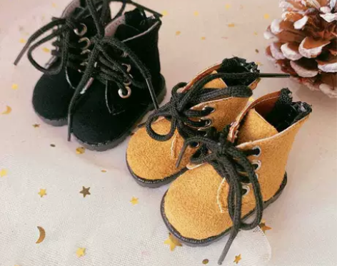 【现货包邮】玩偶20cm玩偶配饰鞋子马丁靴...