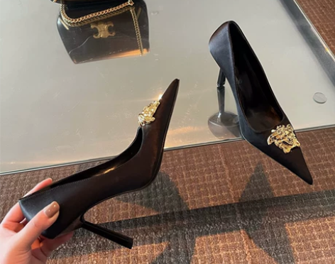 单鞋美杜莎名媛高跟鞋2022新款一脚蹬金属头