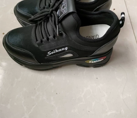 内增高鞋全新穿脚上特舒服 感兴趣的话点“我...