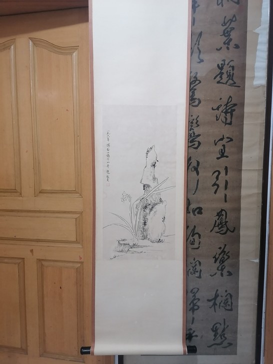 俞致贞，轴裱，一批铲来的旧画，包手绘。纸间...