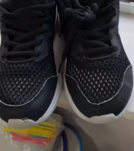 安踏网面透气运动鞋，36码，京东购买，小了...