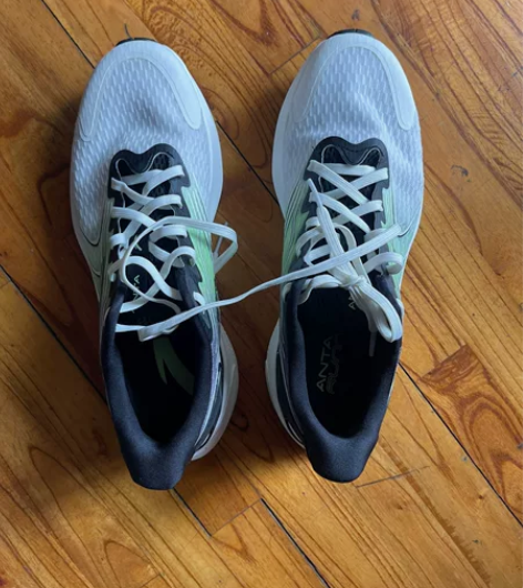 安踏ANTA官方旗舰 羚跑2.0跑步鞋男虫...