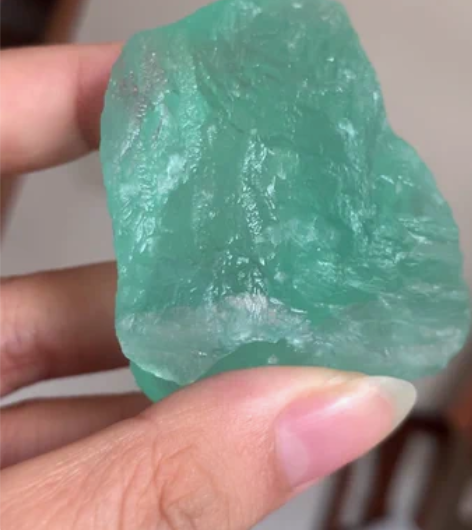 【清萤】绿萤石随形 绿色浓郁清透  这个我...