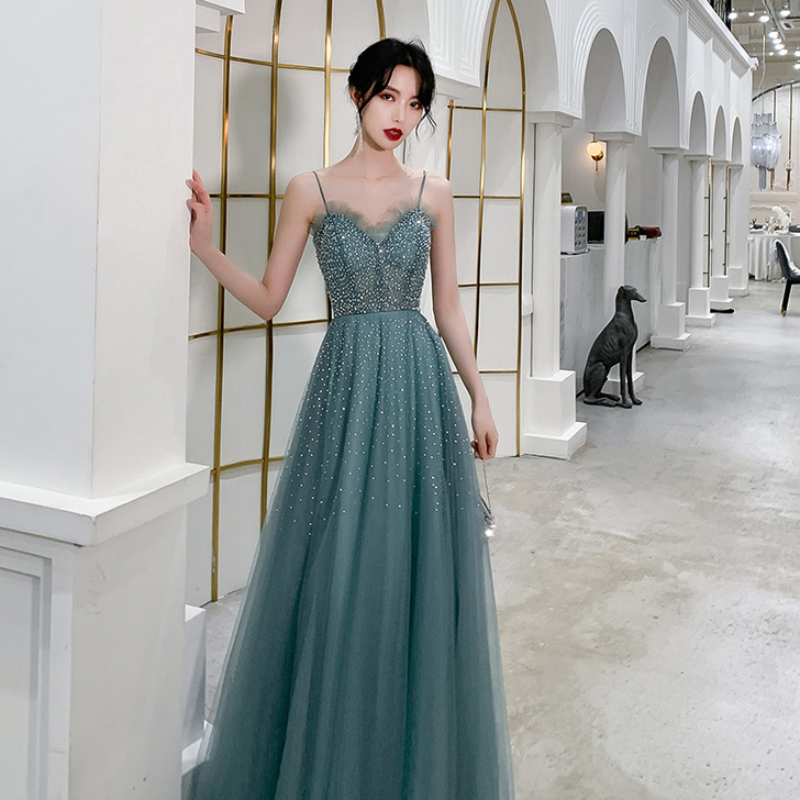 宴会小晚礼服女2019新款气质吊带长款星空...