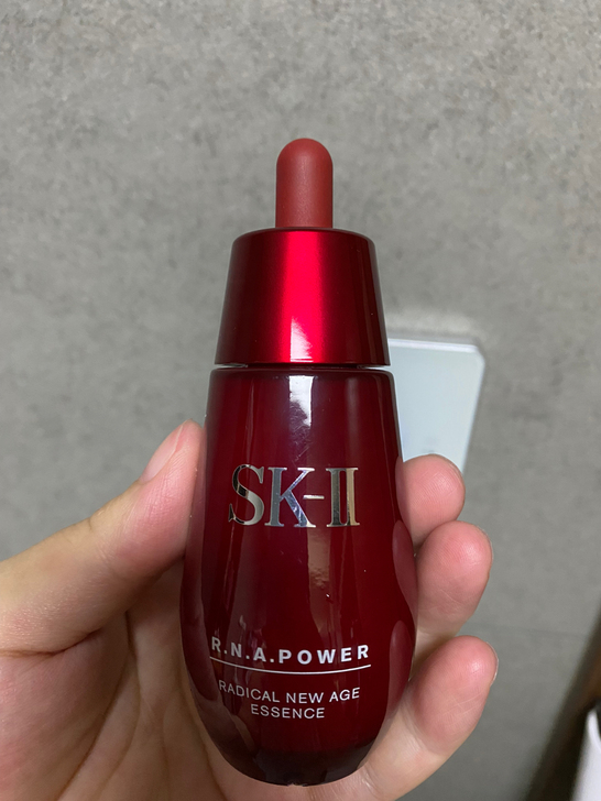 sk2红瓶精华，30ml，19年新加坡专柜...