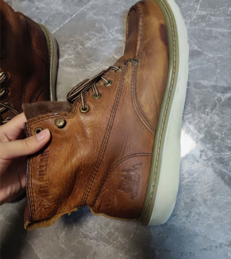 CAT 靴子44码 感兴趣的话点“我想要”...