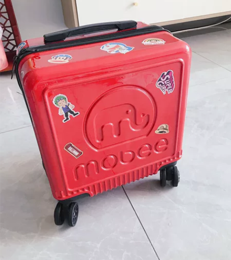 mobee儿童旅行箱，几乎全新，需要的请留...