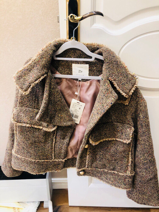 zll的，正价购入，今天整理衣柜一次都没有...