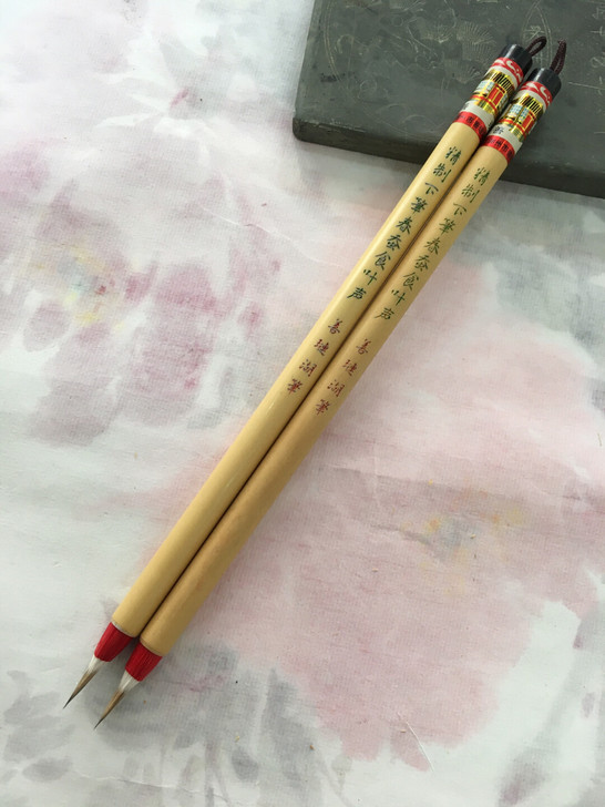仓库遗留紫毫湖笔（下笔春蚕食叶声）2支