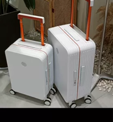 28寸，全新未开封，顺丰包邮 感兴趣的话点...