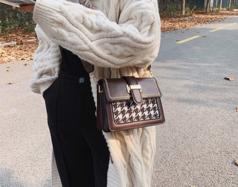 高级感小包包 斜挎小方包，宽肩带小包 活动...