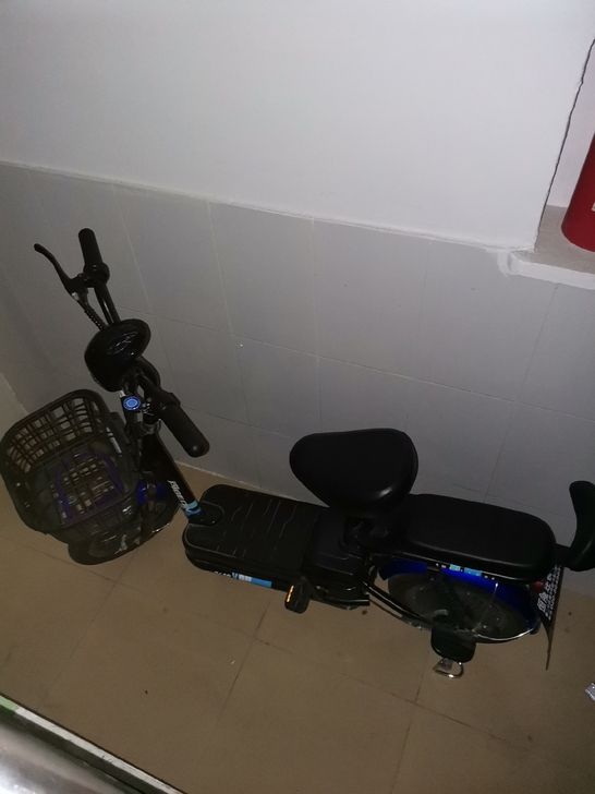 跳楼价贱卖7月份买的电动车，铭牌也发出来了...